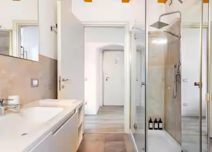 アパート Luxury Lakeview Loft バヴェーノ